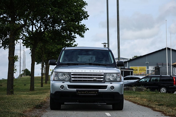Land Rover Range Rover Sport 3 of 5