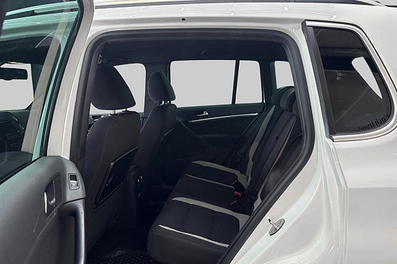 Volkswagen Tiguan 8 of 14