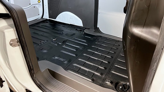 Ford Transit Connect 11 of 13