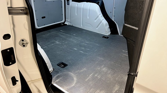 Volkswagen Caddy 10 of 12