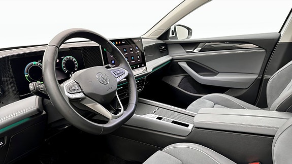 Volkswagen Passat 7 of 19