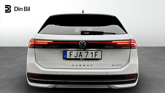 Volkswagen Passat 5 of 5