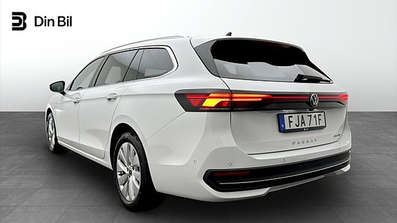 Volkswagen Passat 3 of 5