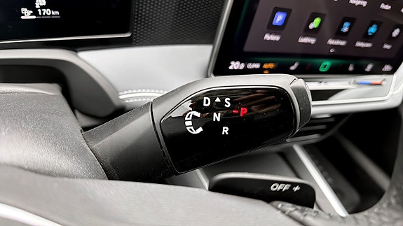 Volkswagen Passat 17 of 19