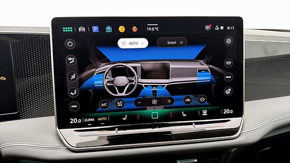 Volkswagen Passat 16 of 19