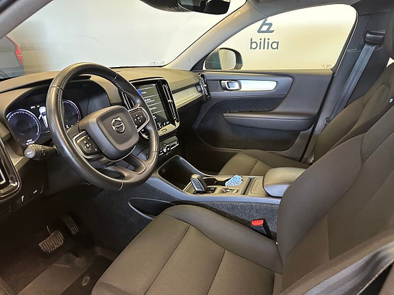 Volvo XC40 13 of 17