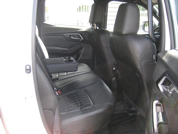 Isuzu D-max 10 of 15