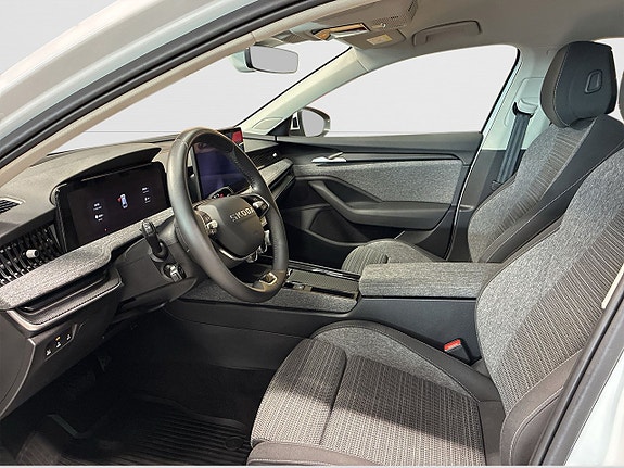 Skoda Superb 9 of 29