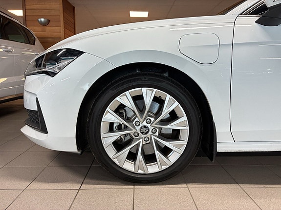 Skoda Superb 28 of 29
