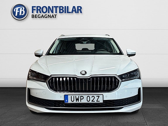 Skoda Superb 2 of 5