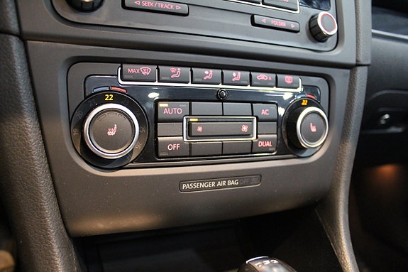 Volkswagen Golf VI 18 of 30