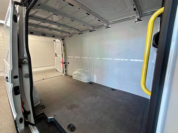 Volkswagen Crafter 35 12 of 27