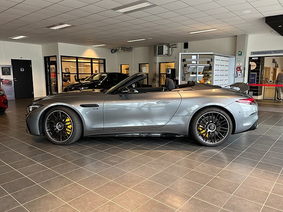 Mercedes-Benz AMG GT Black Series 3 of 5