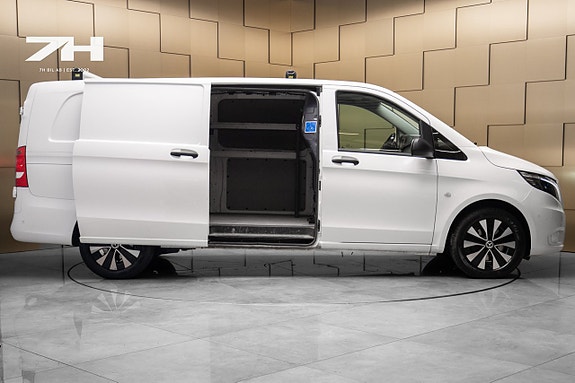 Mercedes-Benz Vito 119 3 of 5
