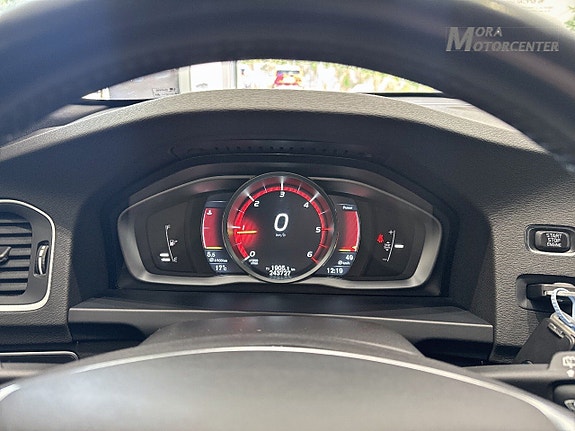 Volvo V60 10 of 14