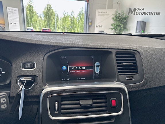 Volvo V60 11 of 14