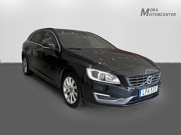 Volvo V60 3 of 5