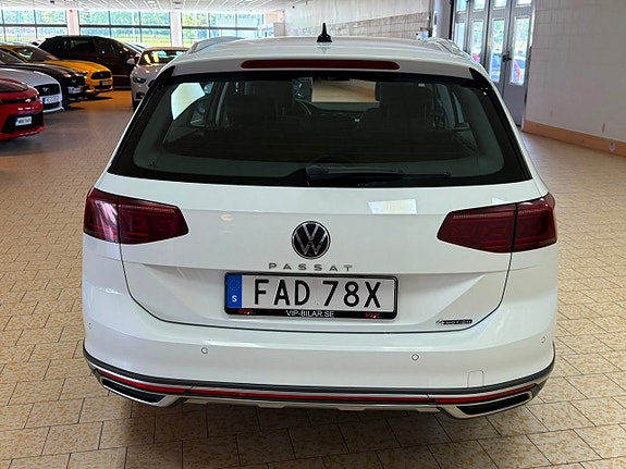 Volkswagen Passat Alltrack 6 of 27