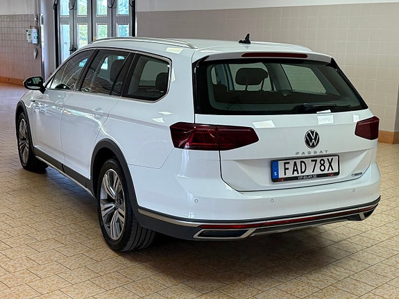 Volkswagen Passat Alltrack 5 of 5
