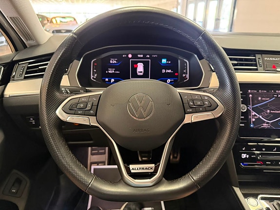 Volkswagen Passat Alltrack 20 of 27