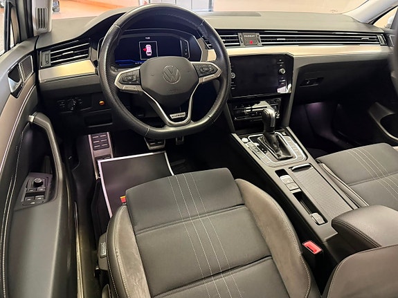 Volkswagen Passat Alltrack 15 of 27