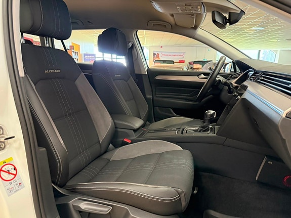 Volkswagen Passat Alltrack 19 of 27
