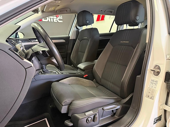 Volkswagen Passat Alltrack 14 of 27
