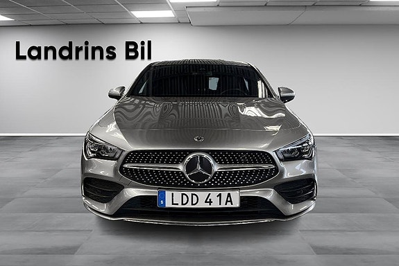 Mercedes-Benz CLA200 2 of 5
