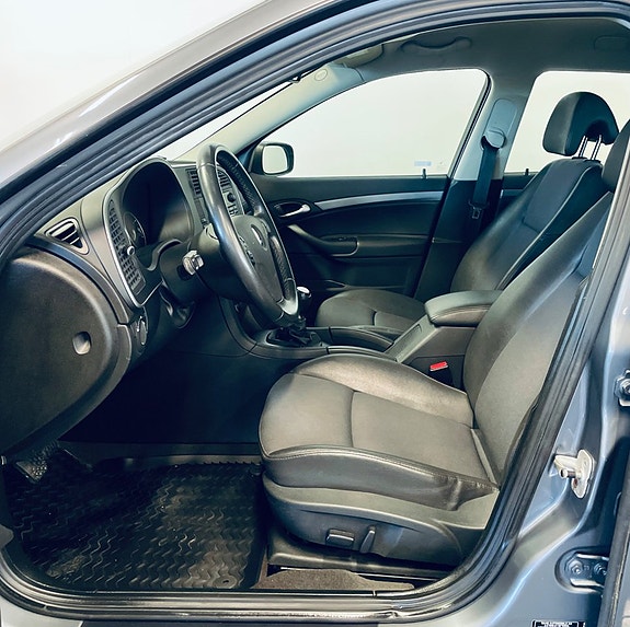 Saab 9-3 8 of 12