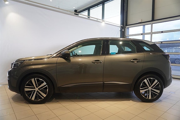 Peugeot 3008 3 of 5