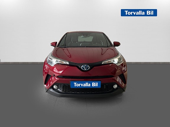 Toyota C-HR 2 of 14