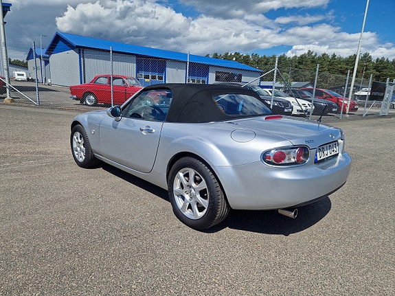 Mazda MX-5 9 of 14