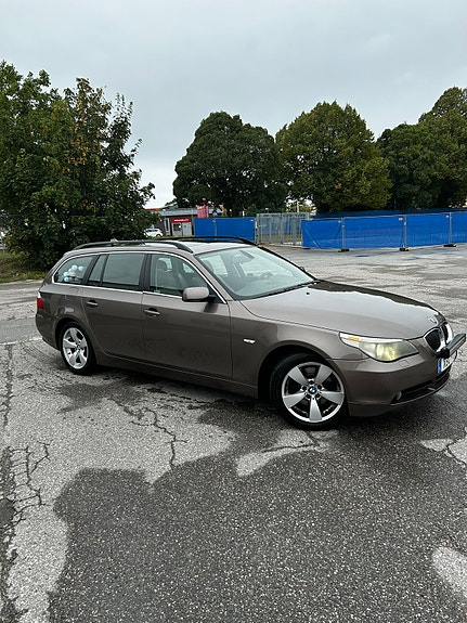 BMW 530i 2 of 3