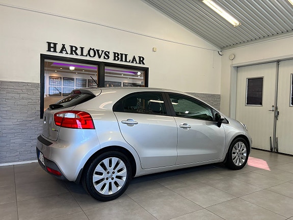 Kia Rio 6 of 17