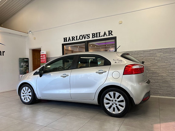 Kia Rio 5 of 17