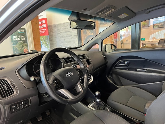 Kia Rio 11 of 17