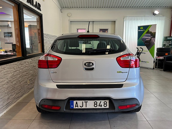 Kia Rio 17 of 17