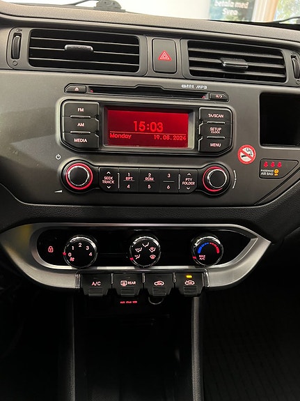 Kia Rio 14 of 17