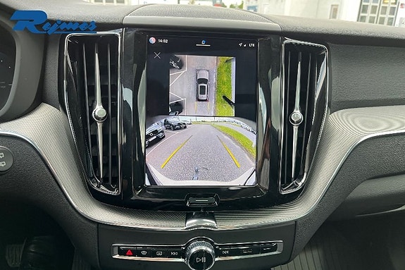 Volvo XC60 14 of 21
