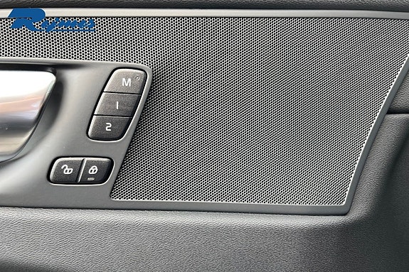 Volvo XC60 21 of 21