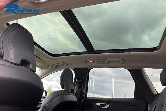 Volvo XC60 17 of 21