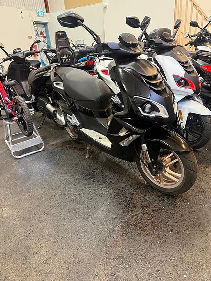 Peugeot Motocycles Speedfight 0.05 CVT 2 of 2