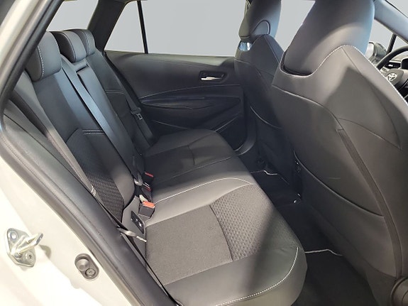 Toyota Corolla 7 of 19