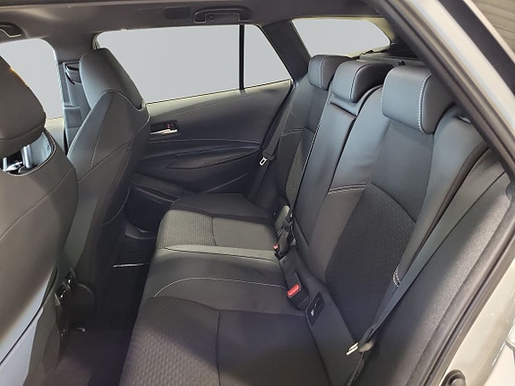 Toyota Corolla 11 of 19