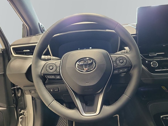 Toyota Corolla 9 of 19