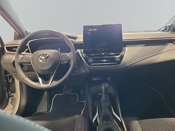 Toyota Corolla 8 of 19
