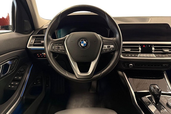BMW 330e 9 of 18