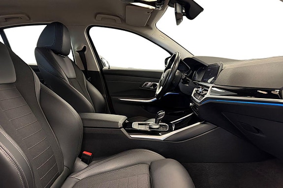 BMW 330e 6 of 18