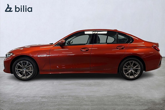 BMW 330e 3 of 18