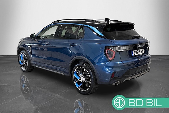Lynk & Co 01 2 of 5